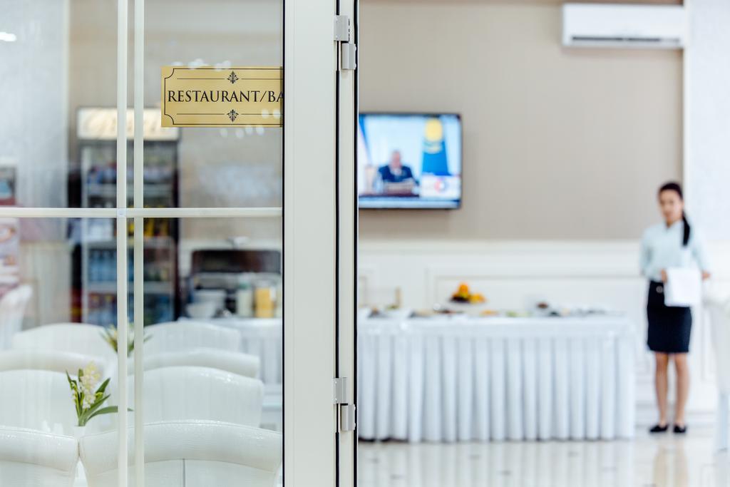 Discovery Hotel Biškek Exteriér fotografie