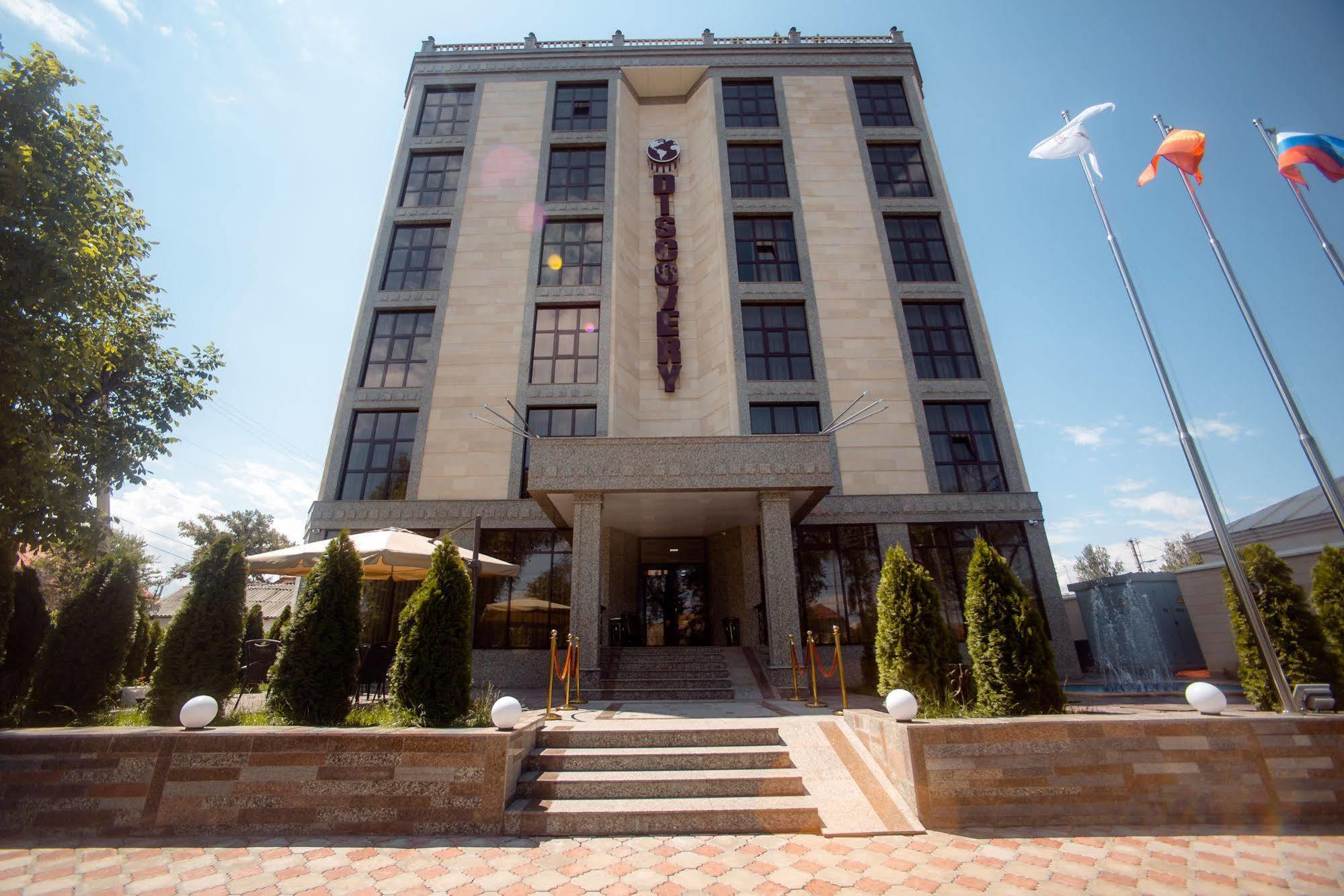 Discovery Hotel Biškek Exteriér fotografie